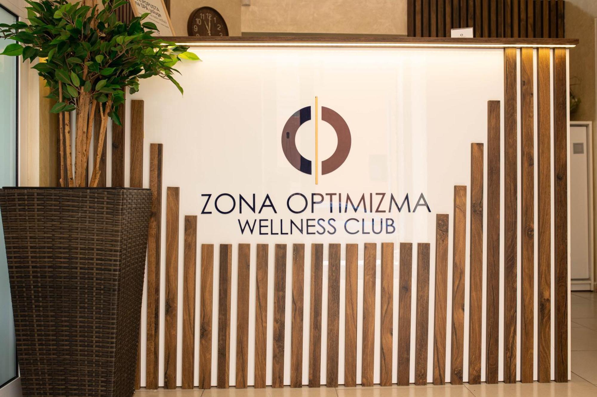 Zona Optimizma Accommodation & Spa 弗尔沙茨 外观 照片